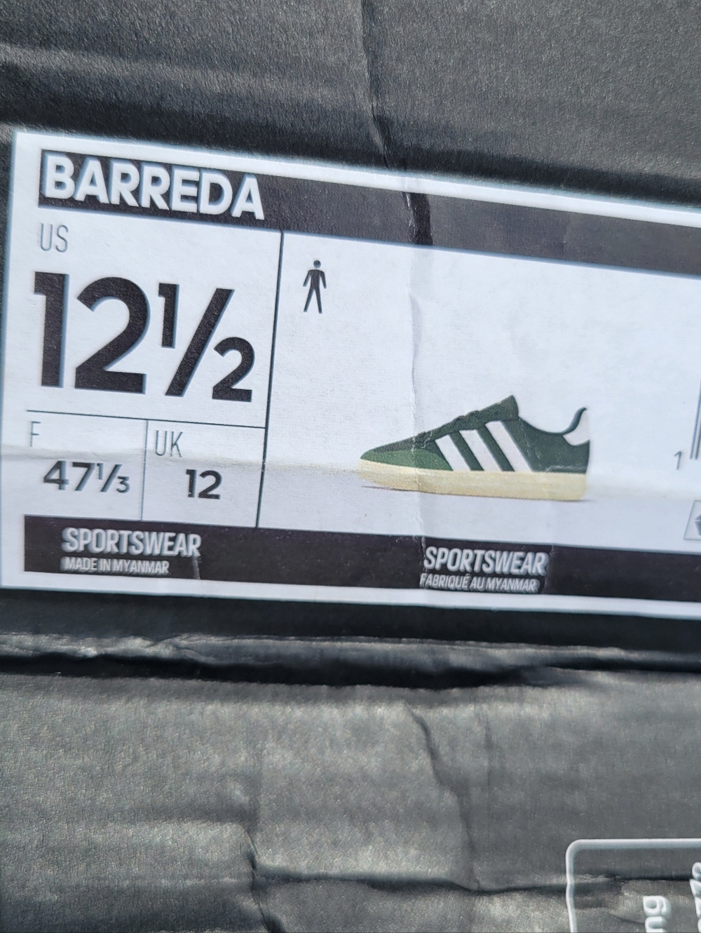 Mens 12.5 Adidas Barreda men’s sneakers in green, brand new without box - Picture 6 of 6